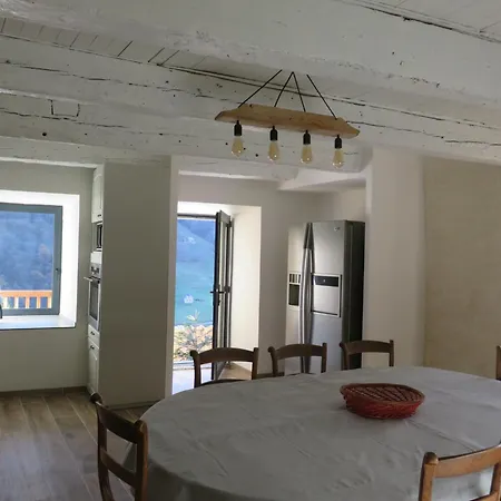 Grande Maison De Village, Renovation Ecologique بيت للعطل Viey