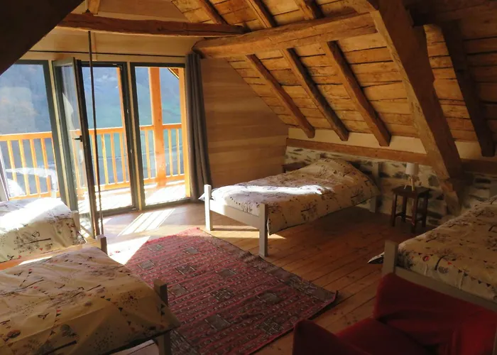 Grande Maison De Village, Renovation Ecologique 펜션